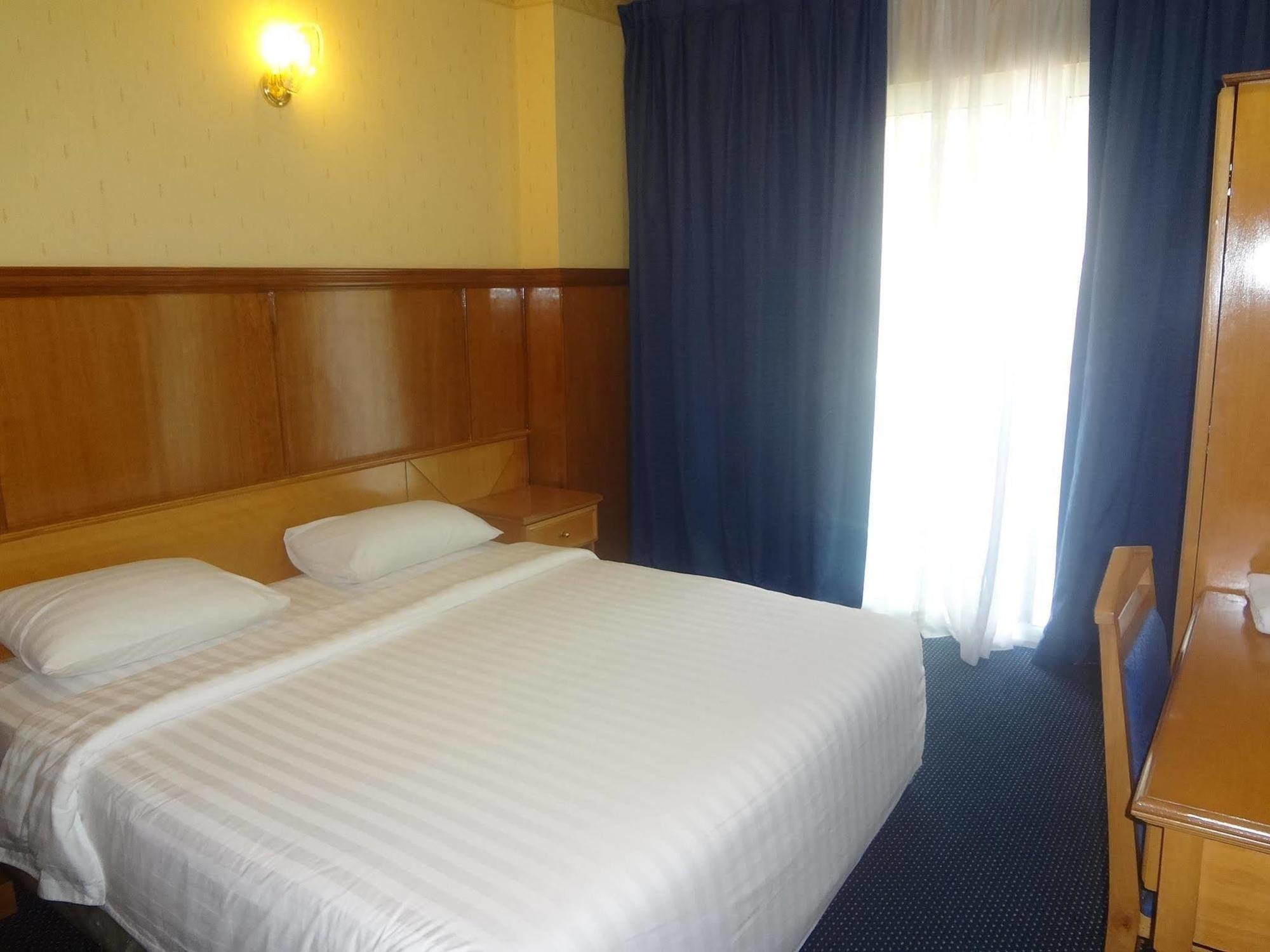 Royal Plaza Hotel Apartments 두바이 외부 사진
